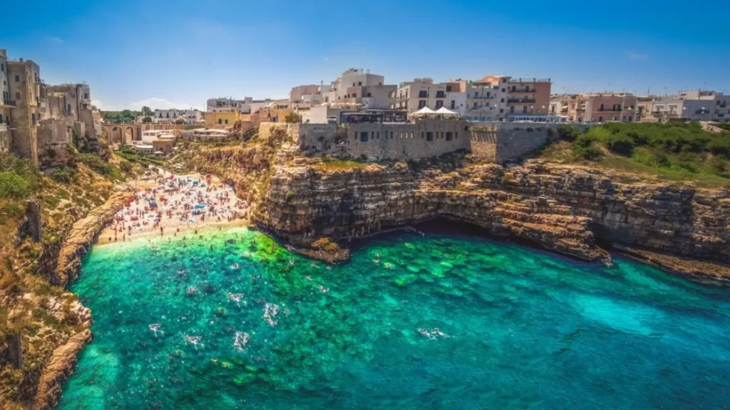 Qué lugares turísticos visitar en Polignano a Mare, Bari, Italia 7 Qué lugares turísticos visitar en Polignano a Mare, Bari, Italia