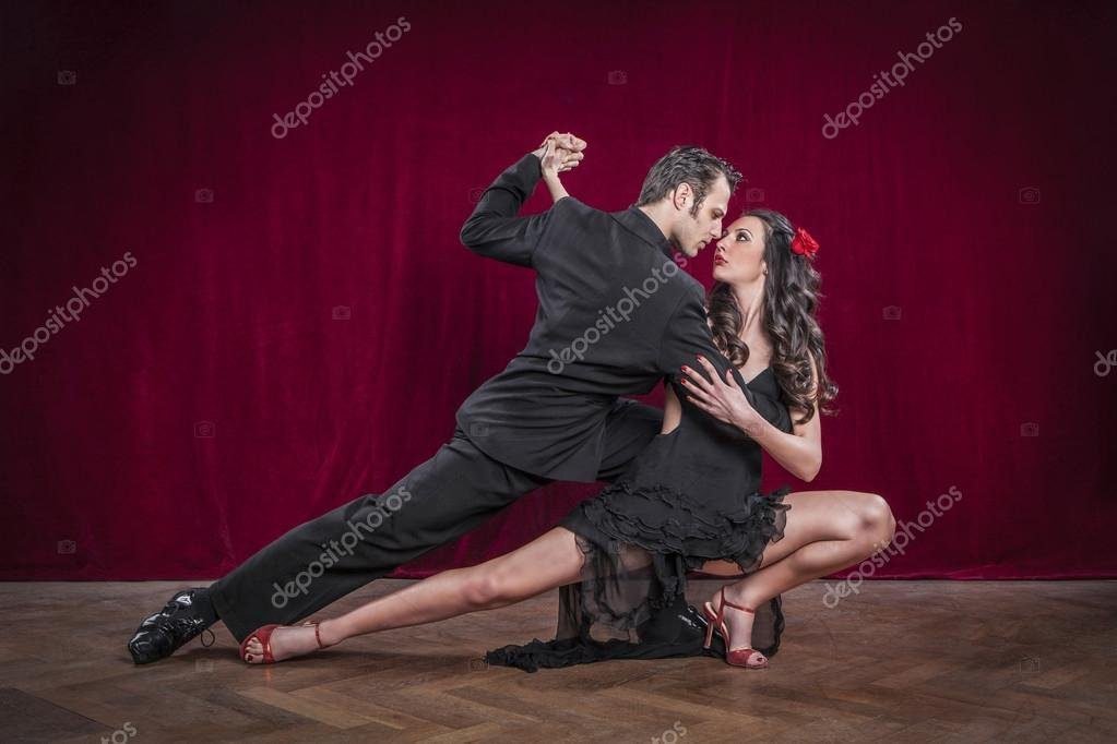Quién fue Alberto Castillo y cómo se baila el tango que popularizó 4 Quién fue Alberto Castillo y cómo se baila el tango que popularizó