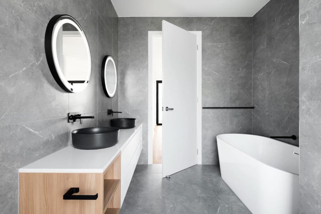 Cómo decorar un baño pequeño en blanco y negro con estilo 6 Cómo decorar un baño pequeño en blanco y negro con estilo
