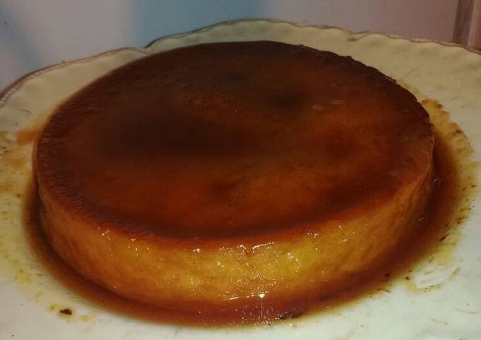 Cómo preparar un budín de pan al horno a baño maría