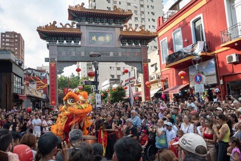 calles coloridas del barrio chino buenos aires 1