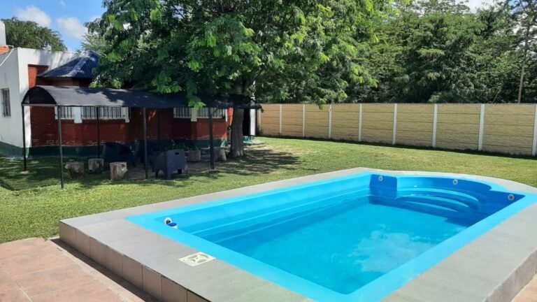 Cómo diseñar una casa quinta con pileta que sea perfecta para disfrutar 21 casa quinta con pileta en un jardin