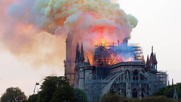 Por qué se produjo el incendio en la catedral de Notre Dame 1 catedral de notre dame en llamas