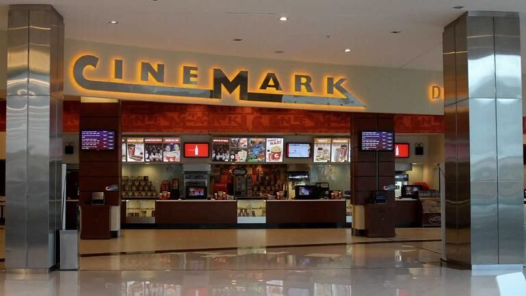 cinemas de mendoza con carteles de peliculas