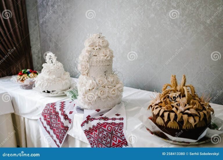 Cuáles son los mejores pan dulces de Buenos Aires que debes probar 21 deliciosos pan dulces en mesa festiva