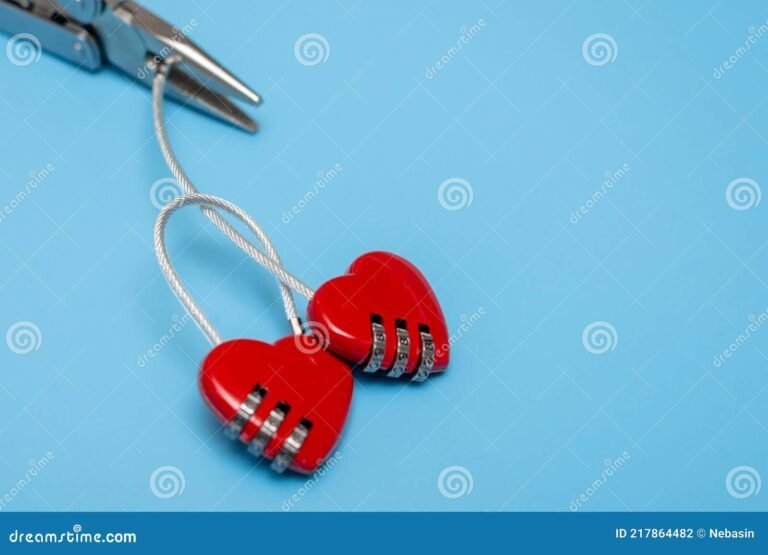 Con quién engañó Peso Pluma a Nicki Nicole en su relación 23 dos corazones en conflicto emocional