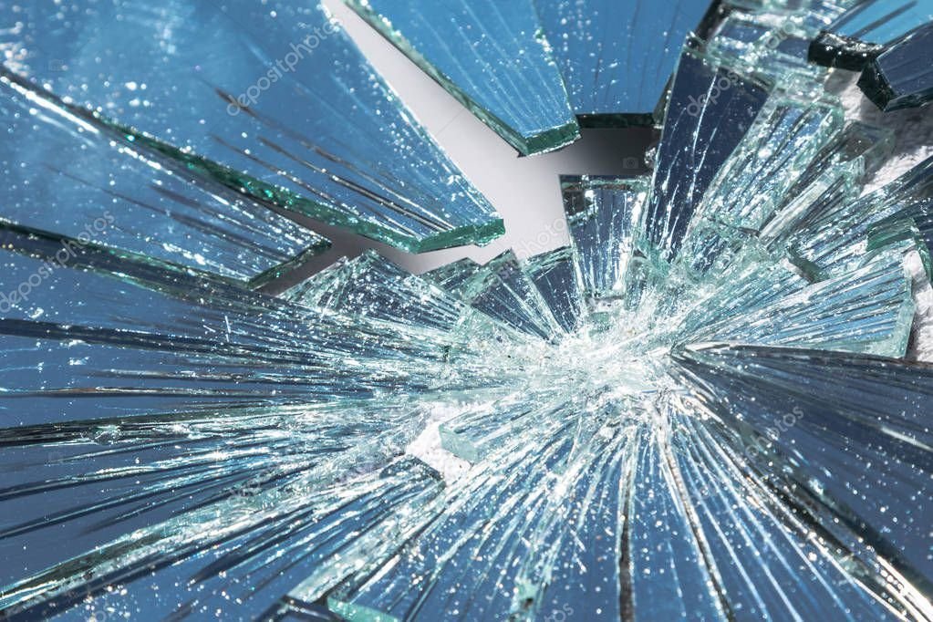 Cuál es el significado positivo de romper un espejo en la cultura popular 4 Cuál es el significado positivo de romper un espejo en la cultura popular