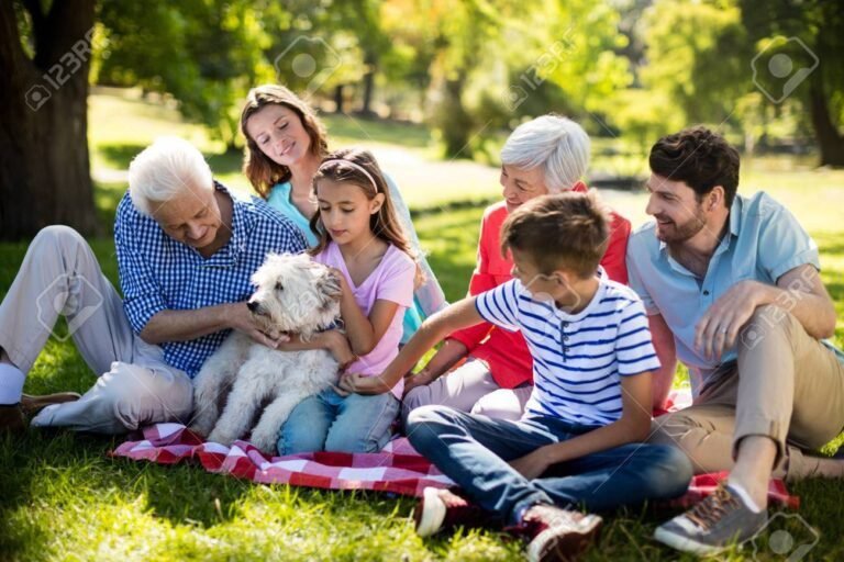 Iván de Pineda tiene hijos Descubre todo sobre su familia 24 familia feliz en un dia soleado