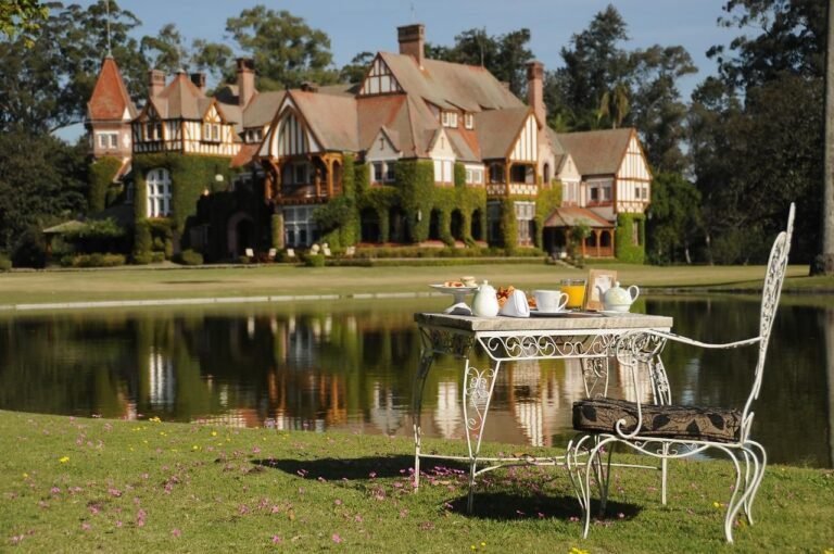 hermoso paisaje de campo en canuelas