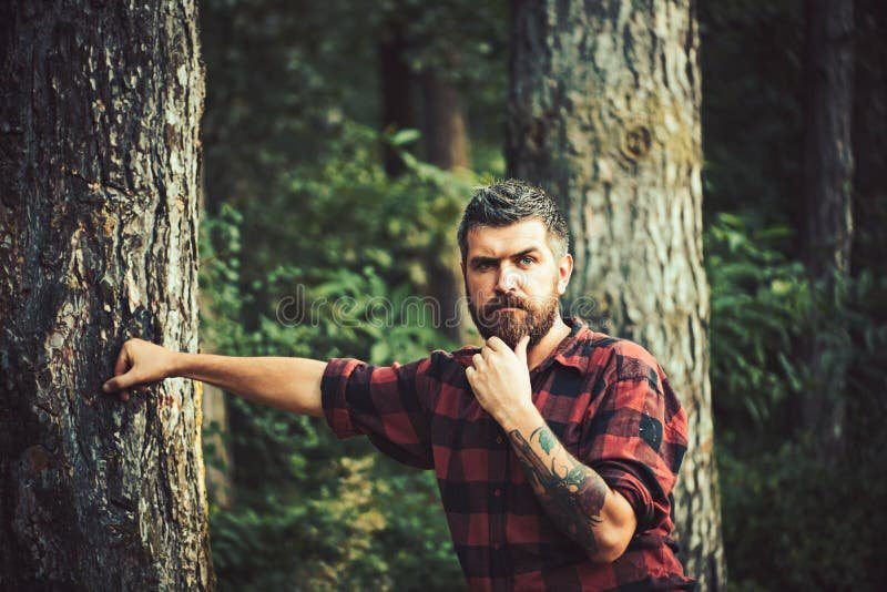 Cómo elegir un tatuaje de nombre en el brazo para hombres 4 Cómo elegir un tatuaje de nombre en el brazo para hombres