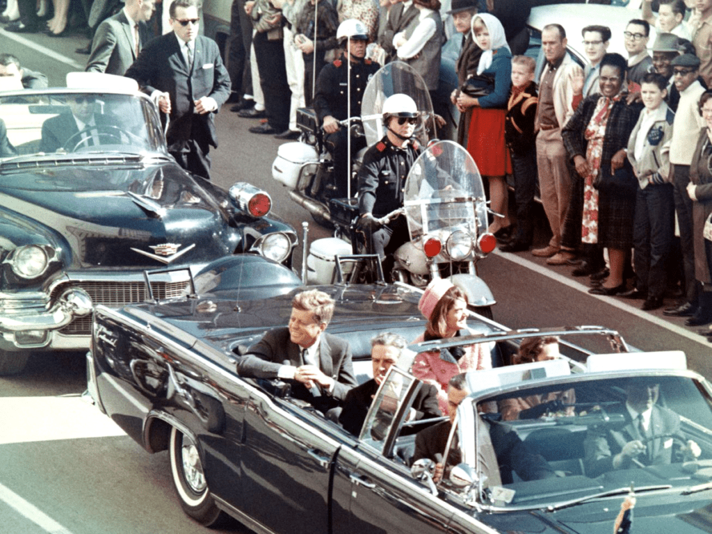 Qué factores llevaron al asesinato de John F. Kennedy en 1963 4 Qué factores llevaron al asesinato de John F. Kennedy en 1963