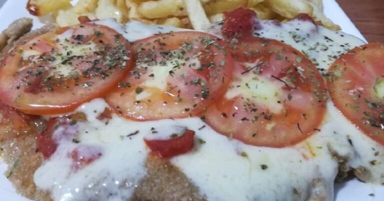 milanesa a la napolitana con papas fritas