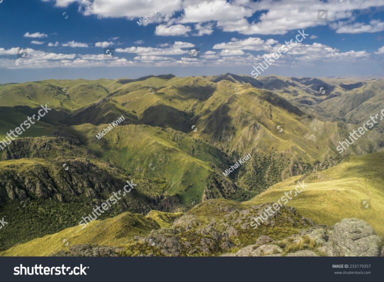 paisaje montanoso de capilla del monte