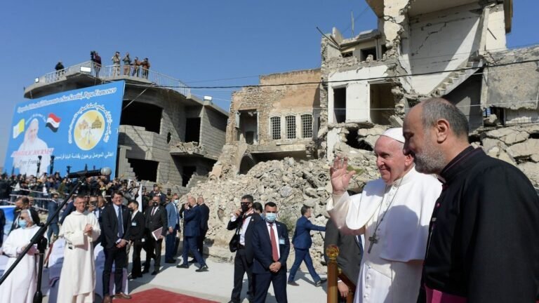 papa francisco en su visita a irak 1