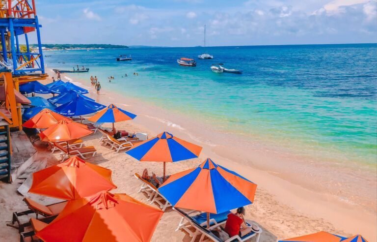 Qué actividades divertidas puedo disfrutar en Mar Azul 8 playa tranquila con actividades recreativas