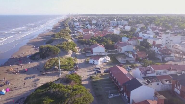 Qué lugares imperdibles visitar en Las Toninas 27 playas doradas de las toninas al atardecer