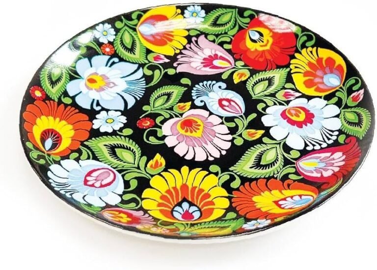 postres coloridos en platos de ceramica