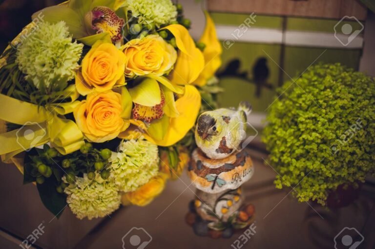 ramo de flores amarillas brillantes