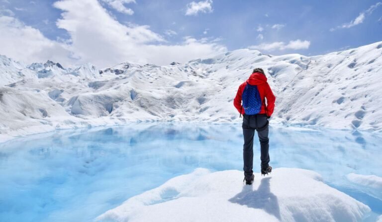ropa de nieve en un paisaje patagonico