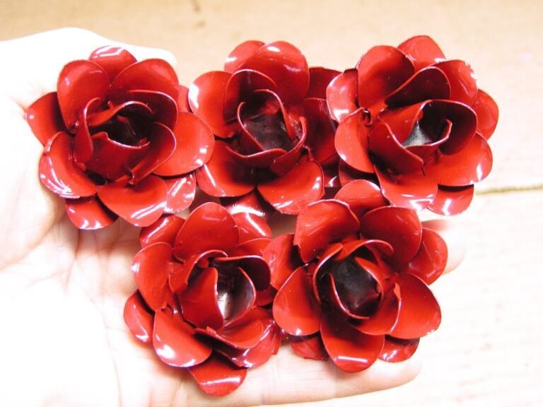 Dónde encontrar rosas de metal en Buenos Aires 13 rosas de metal en mercado artesanal