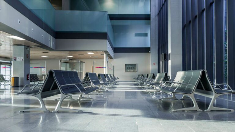 servicios del aeropuerto en ambiente moderno