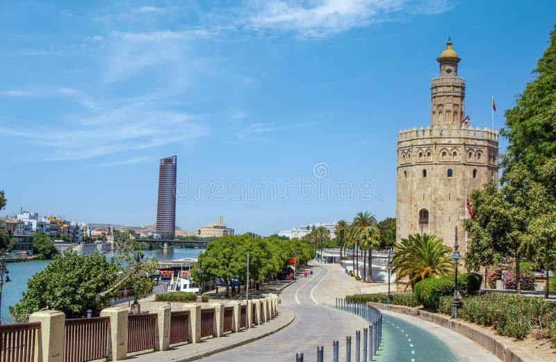 De qué trata "La plaza tiene una torre" y cuál es su significado 6 De qué trata “La plaza tiene una torre” y cuál es su significado