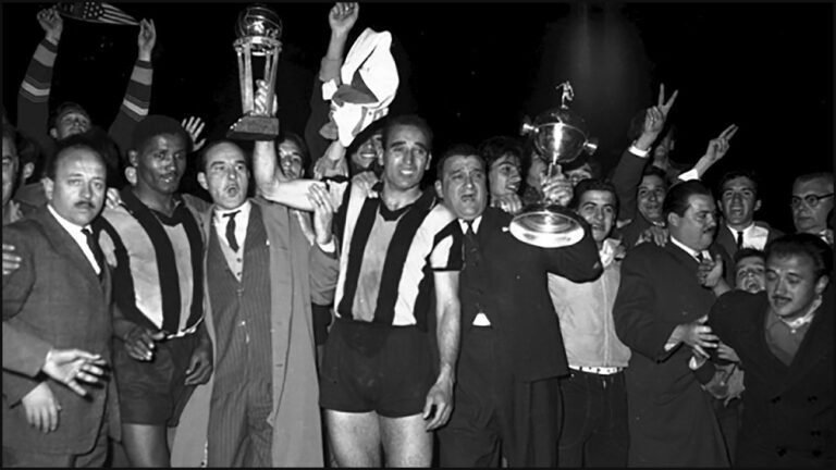 trofeo de la primera copa libertadores